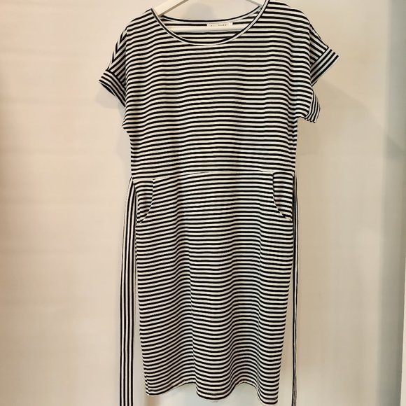 New Light - Striped T-shirt Dress - Picture 3 of 11